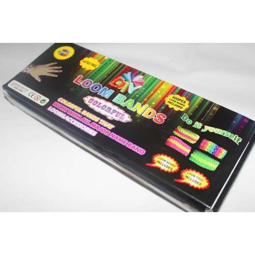 Loom Band Kit 600 Pcs (Bid on all 10 and get 1 Loom Kit Free)